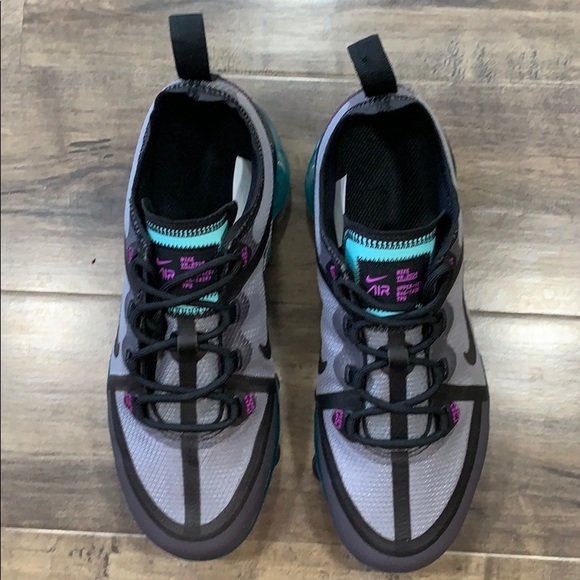 NIKE AIR VAPORMAX 2019 (GS) - Picture 2 of 16